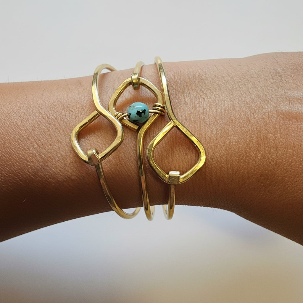 The Gemstone Rhombus Geometric Hook Bangle