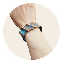 Load image into Gallery viewer, Antique Copper Scalloped Cuff Bracelet

