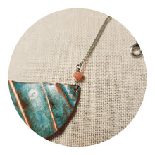 Load image into Gallery viewer, Antiqued copper whales tail necklace
