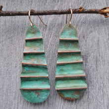 Load and play video in Gallery viewer, Scalloped Ocean Green Patina Earring Copper

