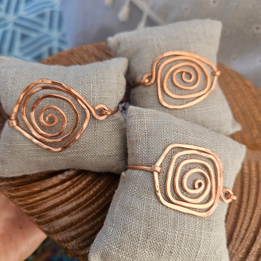 Spiral Copper Hook Latch Bracelet