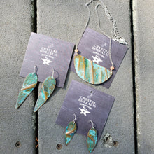 Load image into Gallery viewer, Scalloped Patina Earring Copper
