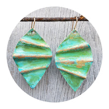 Load image into Gallery viewer, Scalloped Ocean Green Patina Earring Brass
