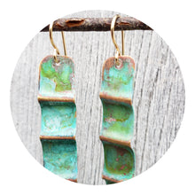 Load image into Gallery viewer, Scalloped Ocean Green Patina Earring Copper
