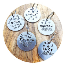 Load image into Gallery viewer, Pet name tag~ Scene
